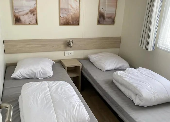 Camping Les Pieds Dans L Eau *