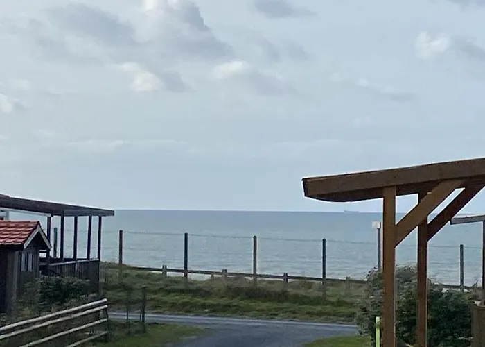 Les Pieds Dans L Eau Camping